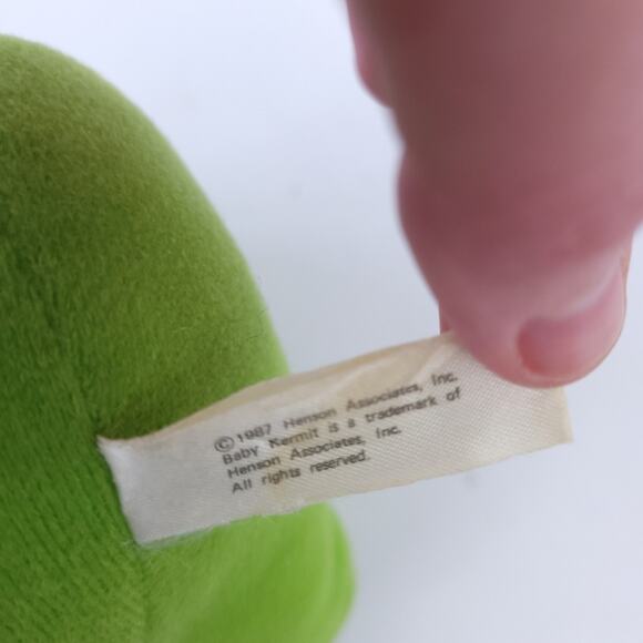 Vintage Kermit the Frog Stuffed Animal. Plush 1980s Muppet Babies Toy, 7" Tall - Picture 4 of 5
